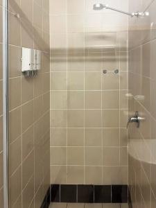 Caloundra Central Apartment - 54