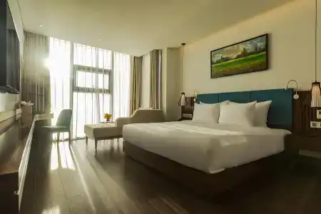 Maximilan Danang Beach - 70