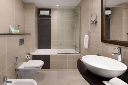Ramada by Wyndham Dubai Deira - 8