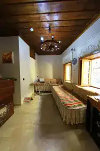Bacchus Pension - 13