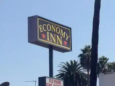 Economy Inn Hollywood - 4