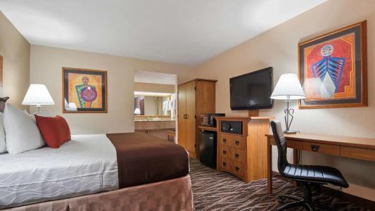 Best Western Plus Saddleback Inn and Conference Center - 43
