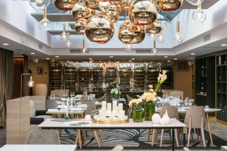 Niepce Paris, Curio Collection By Hilton - 17