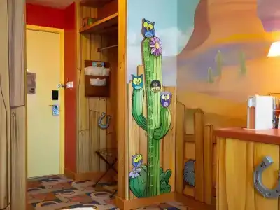 Toy Story Hotel - 15
