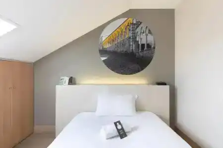 b&b - 12