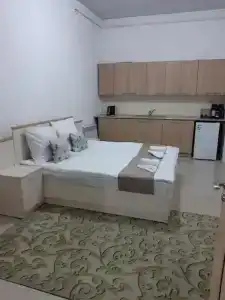 Lind Hostel and Guest House - 9