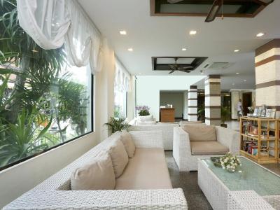 The One Bay Breeze - 1