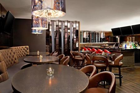 Four Points by Sheraton & Suites West - 18