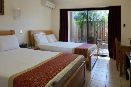 Novena Palms - 60