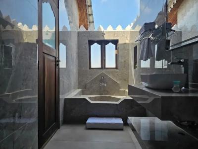 Dhow Palace - 123