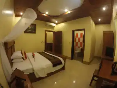 Shining Angkor Boutique - 36