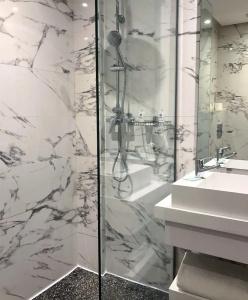 Boutique Gauthier - 73