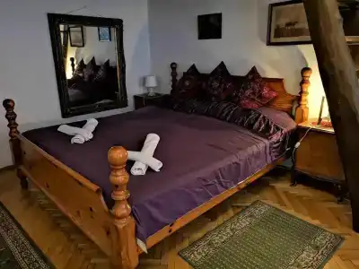 Locomotive Hostel - 14