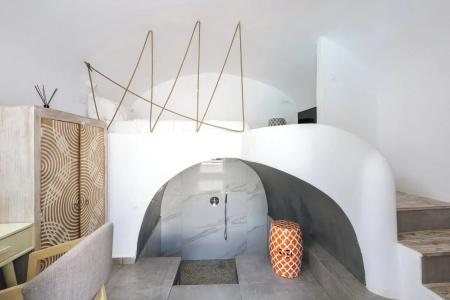 The Museum Project Oia - 12