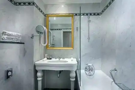 Grand Hôtel de L'Univers Saint-Germain - 29