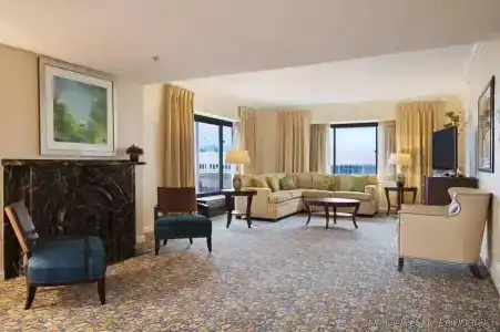 Capital Hilton - 40