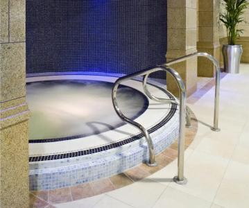 Bonnington & Leisure Centre - 37