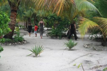 Mnana Beach Bungalows - 22