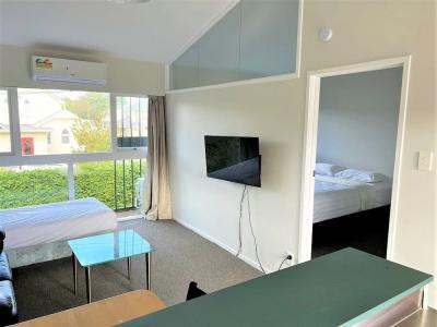 Ranfurly Evergreen - 23