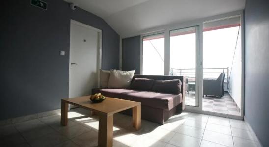 Moon Rocks Hostel - 1