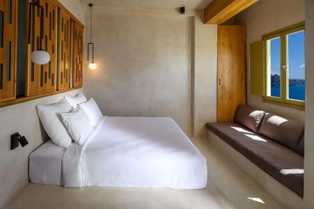 Canvas Suites - 70