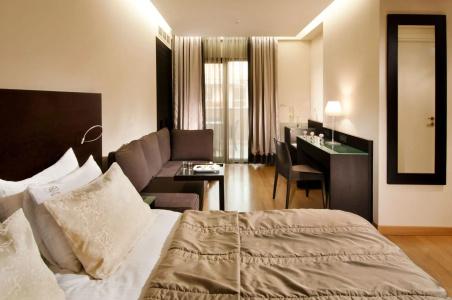 o&b Athens Boutique - 108