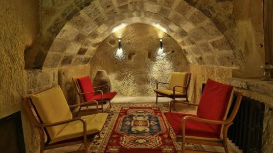 Acropolis Cave Suite - 13