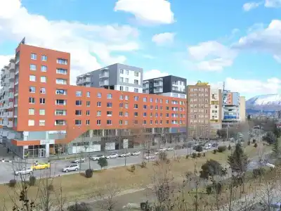 Oda Tirana - 120