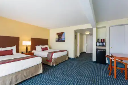 Ramada Plaza by Wyndham Virginia Beach - 5