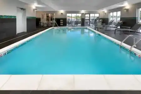 TownePlace Suites by Marriott Indianapolis Airport - 7