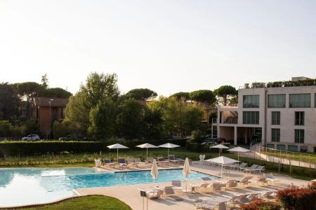 Pisa Tower Plaza - 19