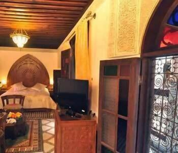Riad Salam - 19