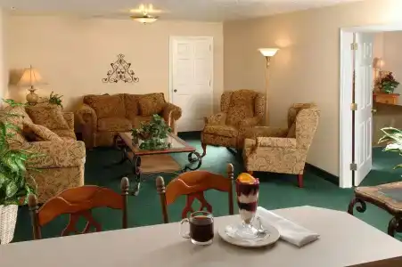 Rogue Regency Inn & Suites - 3