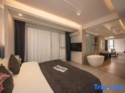 Pure Comfort Inn - 108