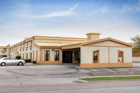Quality Inn & Suites University Area - 27
