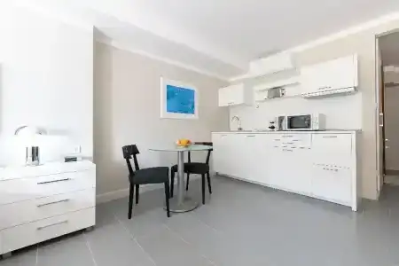The Residence - 256