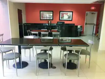 Budgetel Inns & Suites - Atlanta Galleria Stadium - 17