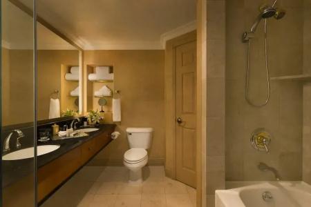 Le Soleil by Executive Hotels - 37