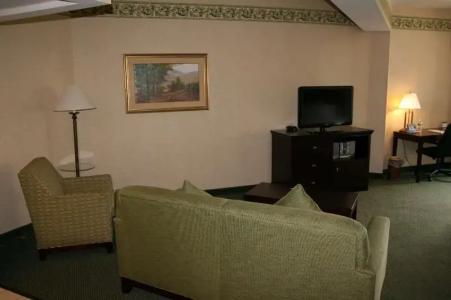 Hampton Inn - Colchester - 69
