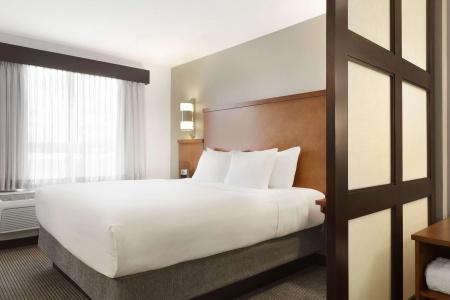 Hyatt Place Portland Airport/Cascade Station - 4