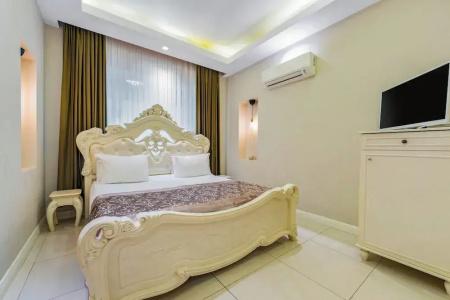 Elegance East - 20