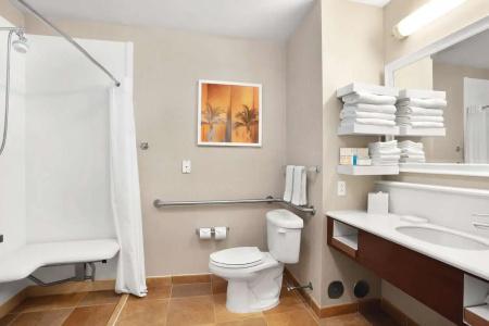 Hampton Inn Hallandale Beach-Aventura - 27