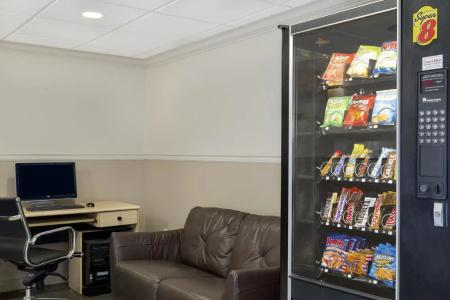 Quality Inn & Suites - 10