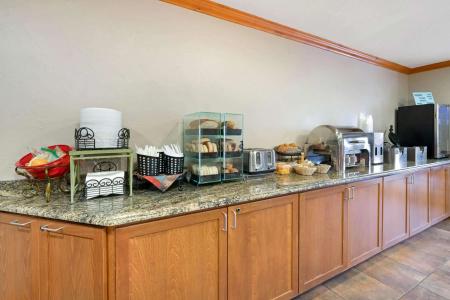 La Quinta Inn by Wyndham - 17