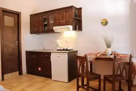 Vrachia Studios & - 9