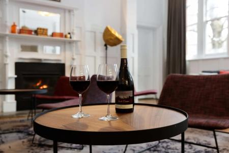 Rydges - 8