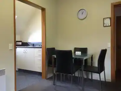Allan Court - 14