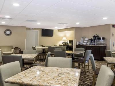 MainStay Suites - 23