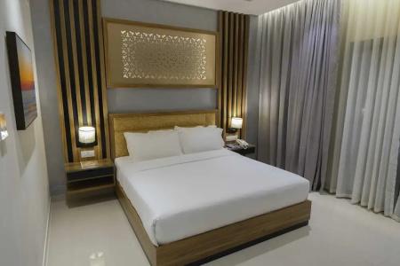 The Plaza & Resort - 51