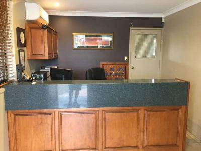 James Street Motor Inn - 14